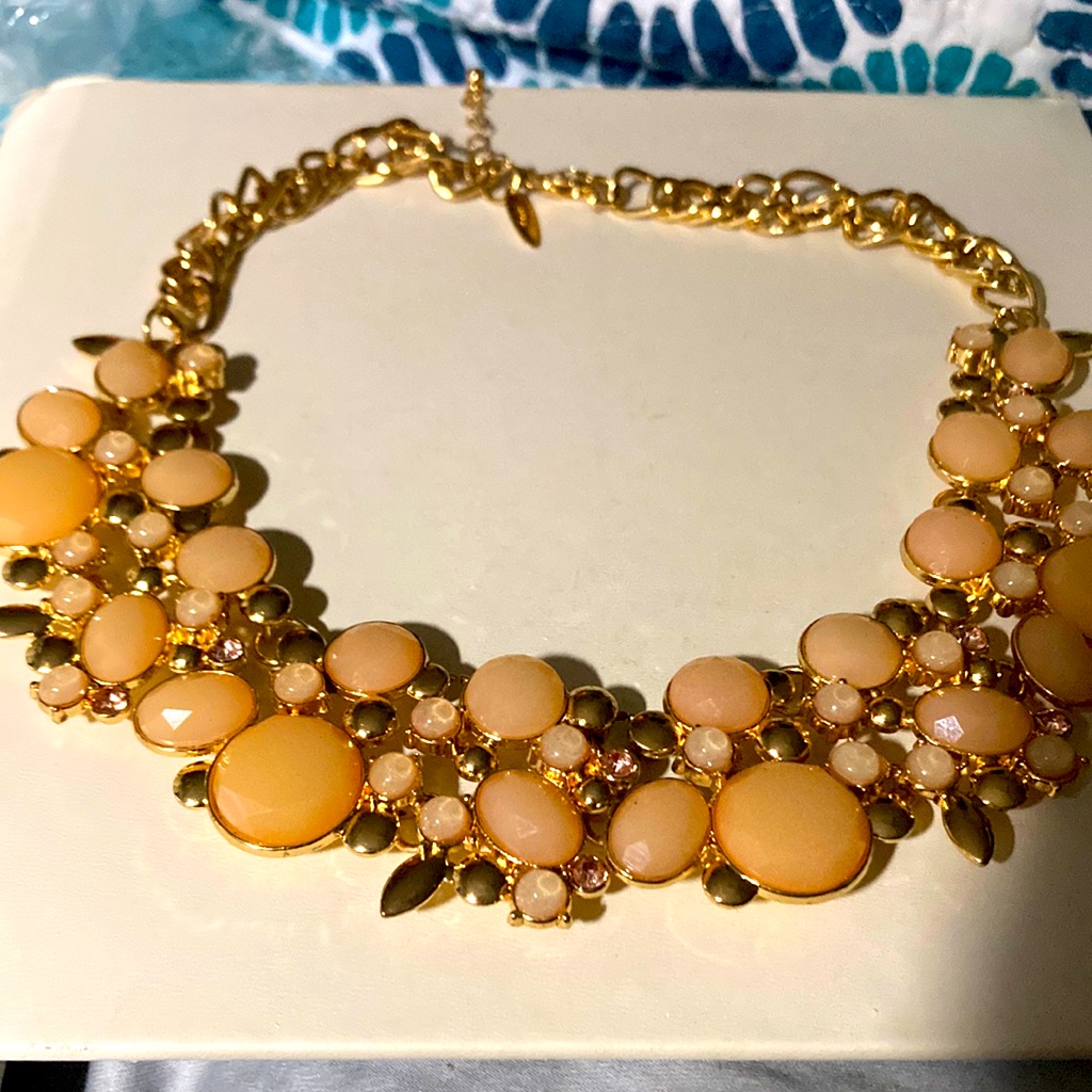 Tan And Crystal Necklace Over Gold Tone Background. Nwot. Bme2952
